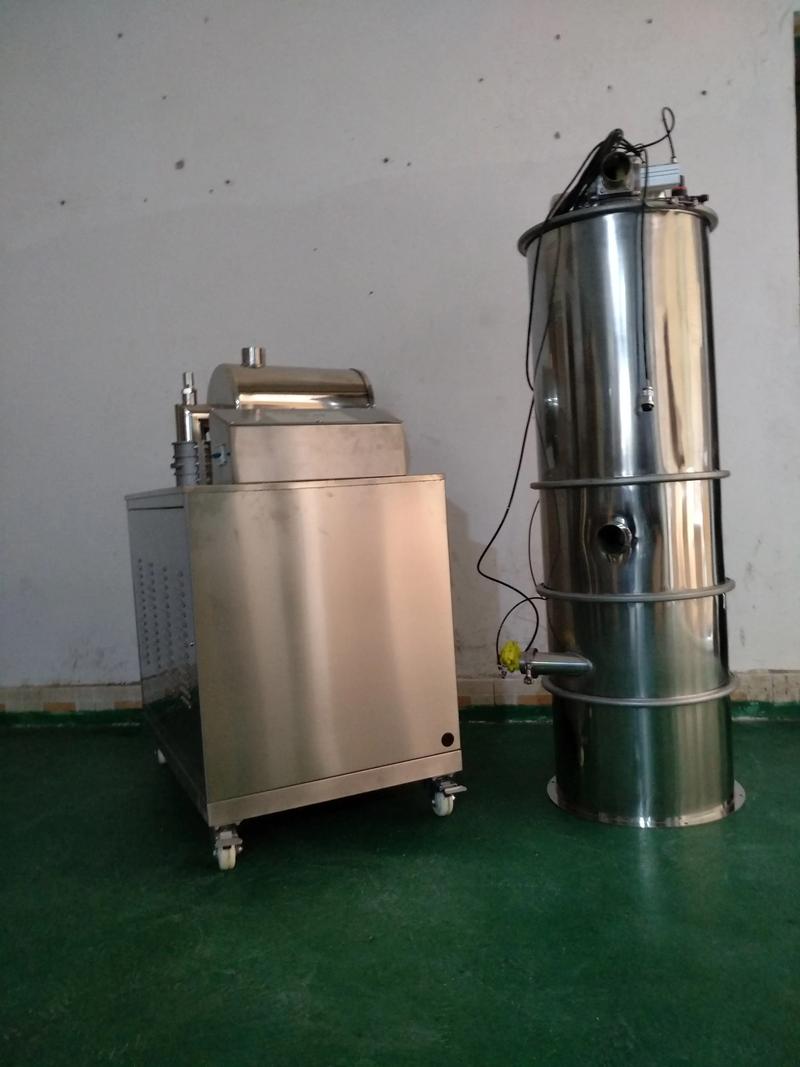 真空上料機(jī)介紹.真空上料機(jī)是一種廣泛應(yīng)用于制藥,食品,化工,